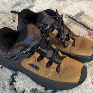 Kids Keen waterproof sneakers